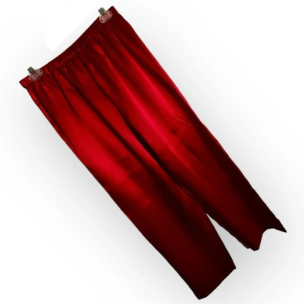 Private Luxuries 2 Piece Long-Sleeve Red Satin Pajama Set Perfect Condition NWOT - Picture 10 of 16
